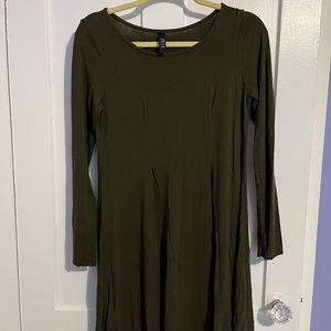 Jolie Los Angeles small green jersey swing dress